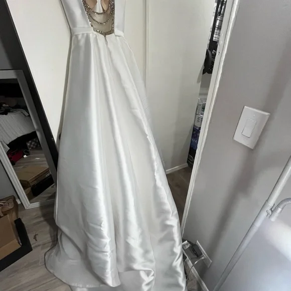 Hayley Paige Vanna gown - Picture 10 of 16